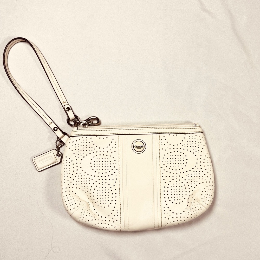 Coach White Perforated Signature C Leather Wristlet Wallet Bag Silver Hardware